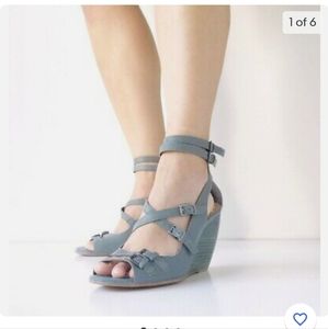 Seychelles blue heels back zipper size8 1/2